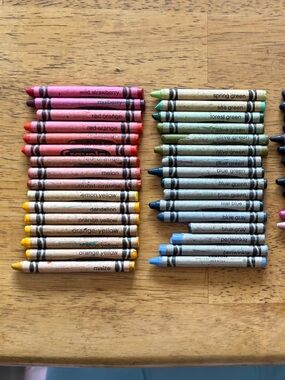 Lot of Crayola Crayons Retired Vintage Rare Binney & Smith USA Discontinued